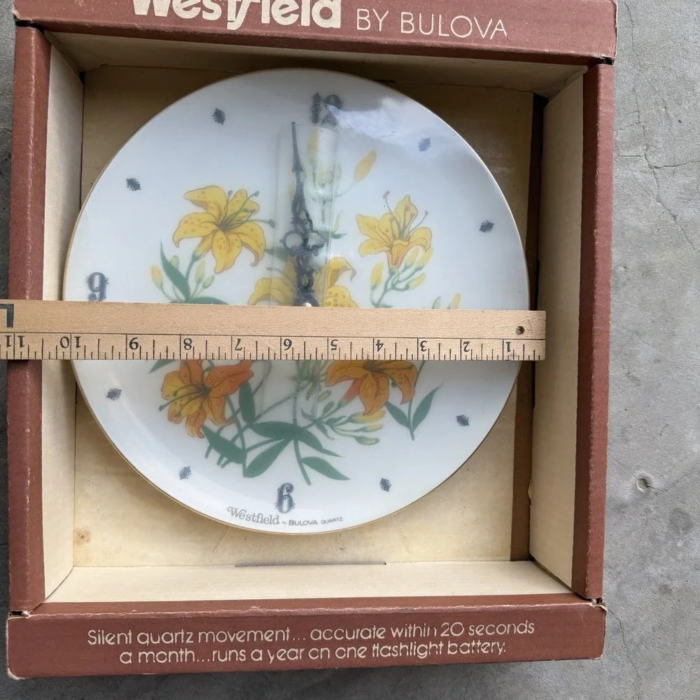 Westfield Wallclock Made By Bulova. NIB‎ Floral Vintage Clock